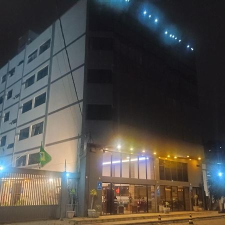 Village Plaza Hotel 巴巴塞纳 外观 照片